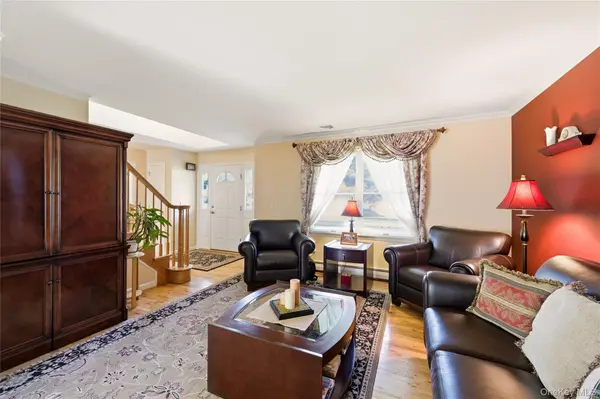 77 N Woods RD, Baiting Hollow, NY 11933