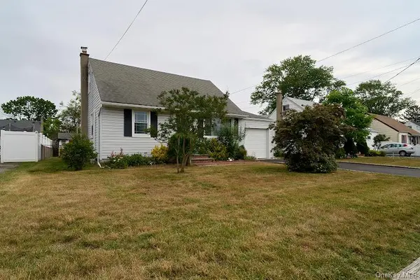 161 Van Buren ST, West Babylon, NY 11704