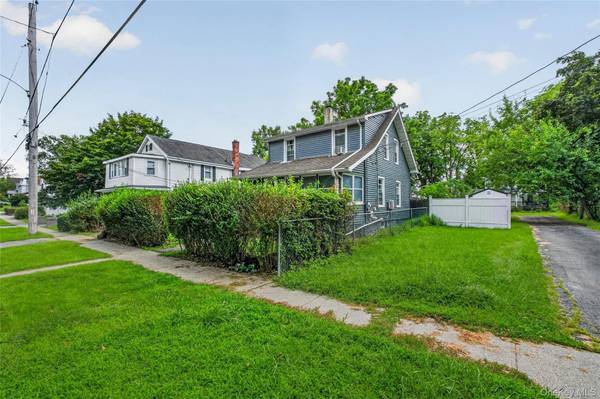 30 Glenwood AVE, Poughkeepsie, NY 12603