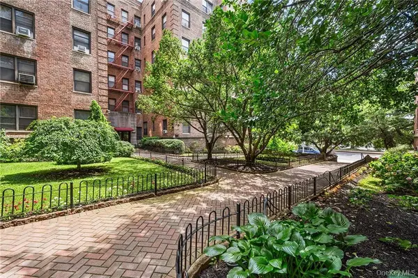 3015 Riverdale AVE #5F, Bronx, NY 10463