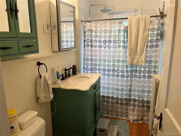 25 Willow AVE, Huntington, NY 11743