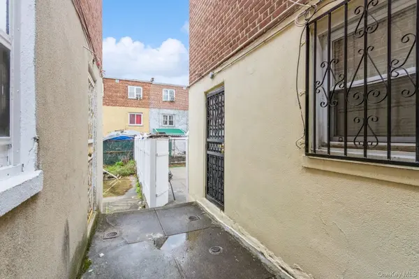 4121 Grace AVE, Bronx, NY 10466