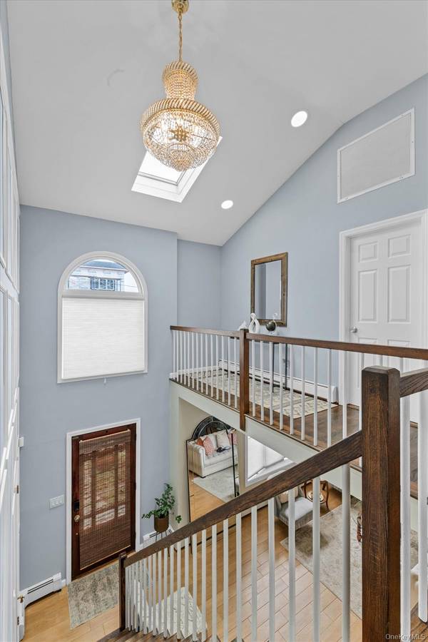 3290 Parkway DR, Baldwin, NY 11510
