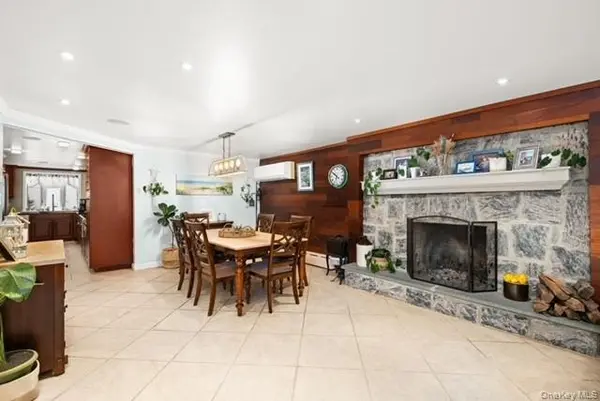25 W 10th RD, Broad Channel, NY 11693