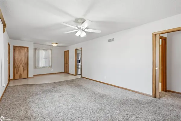 806 E Washington ST, Montezuma, IA 50171