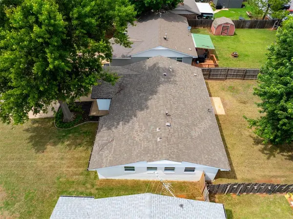 2303 N McKinley AVE, Shawnee, OK 74804