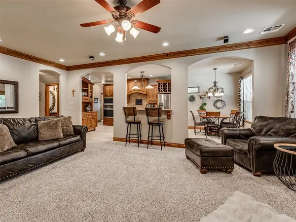 1956 Ella CT, Edmond, OK 73034