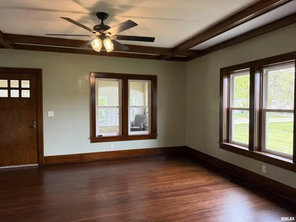 109 W SYCAMORE ST, Gladstone, IL 61437