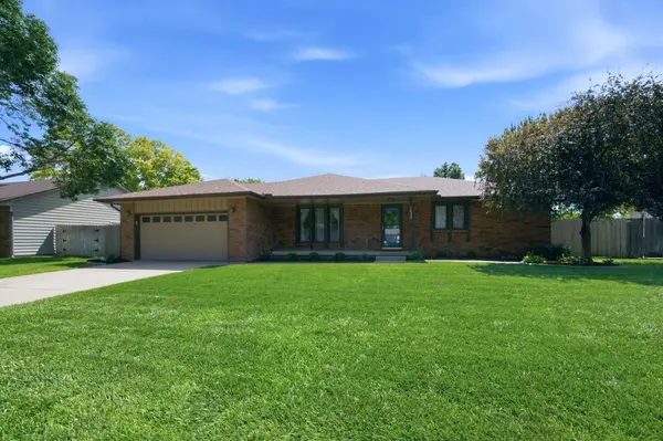 1422 N Rutgers St, Wichita, KS 67212