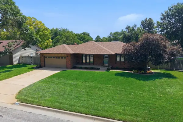 1422 N Rutgers St, Wichita, KS 67212