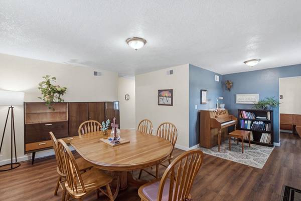 1601 W Regal, Wichita, KS 67217