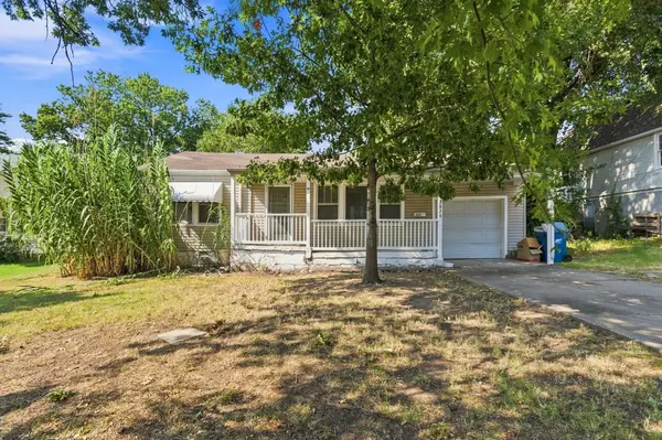 2829 E 13th Street,  Joplin,  MO 64801
