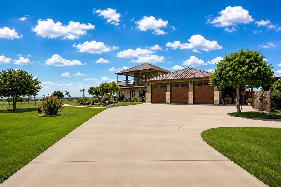 623 Nakishwana CIR, Sandia, TX 78383
