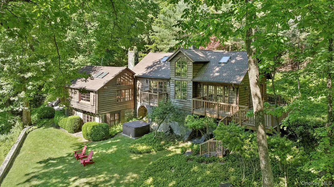 678 Golf Ridge RD, Carmel, NY 10512