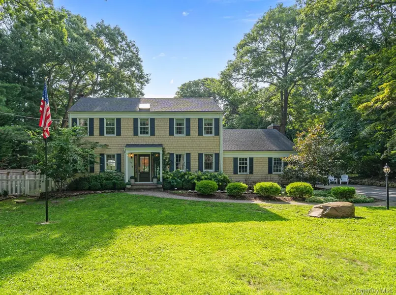 36 Leonard ST, Wading River, NY 11792