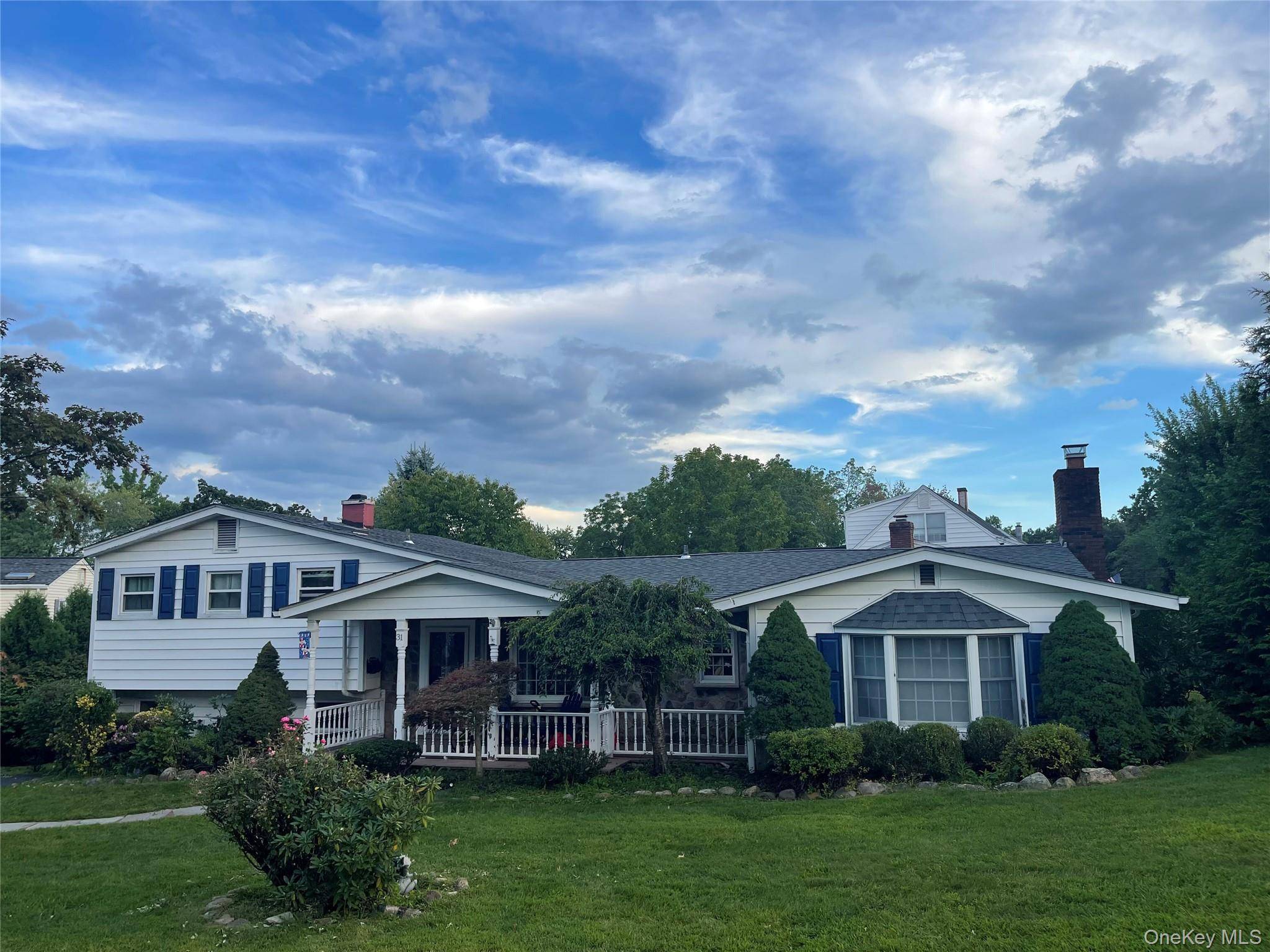 31 Cypress LN, Orangeburg, NY 10962