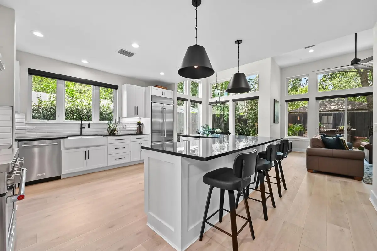 2326 Santa Rosa ST, Austin, TX 78702
