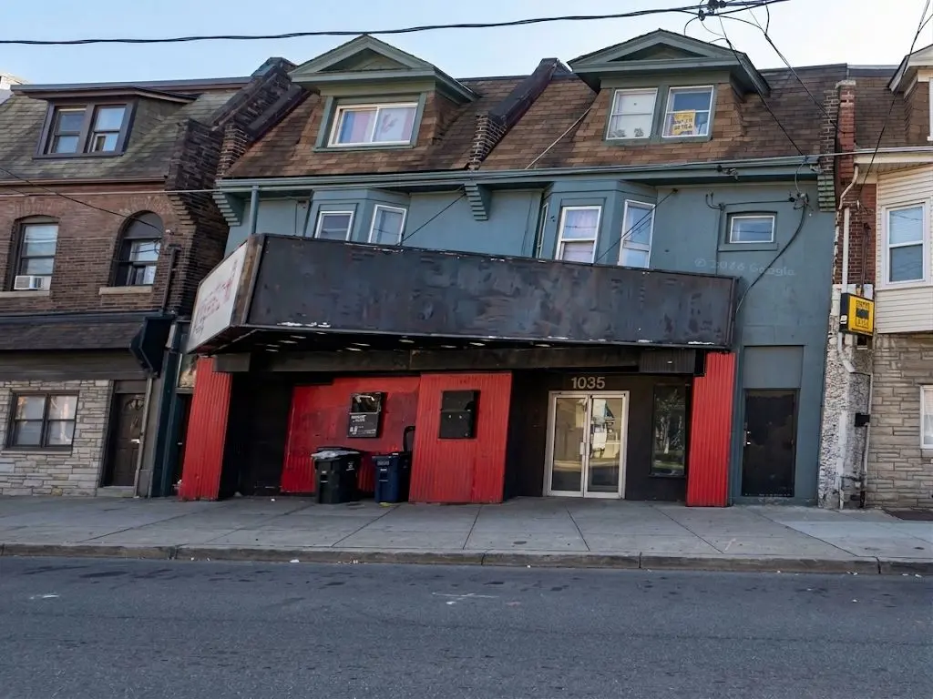 1035 Gerrard ST E, Toronto E01, ON M4M 1Z6