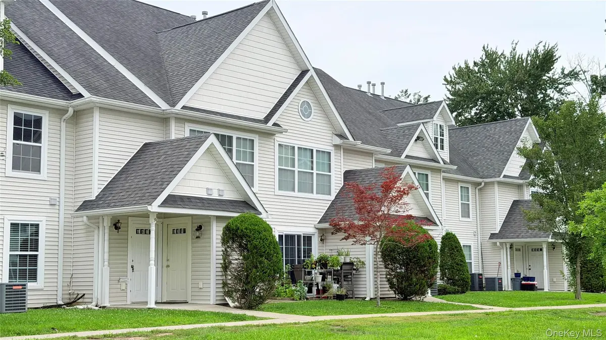 141 Ruth CT, Middletown, NY 10940