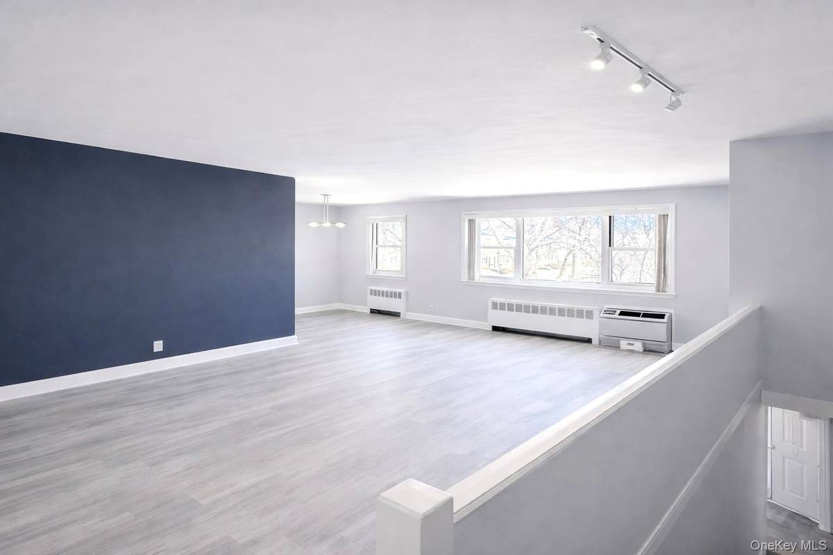 6758 152 ST #B, Flushing, NY 11367