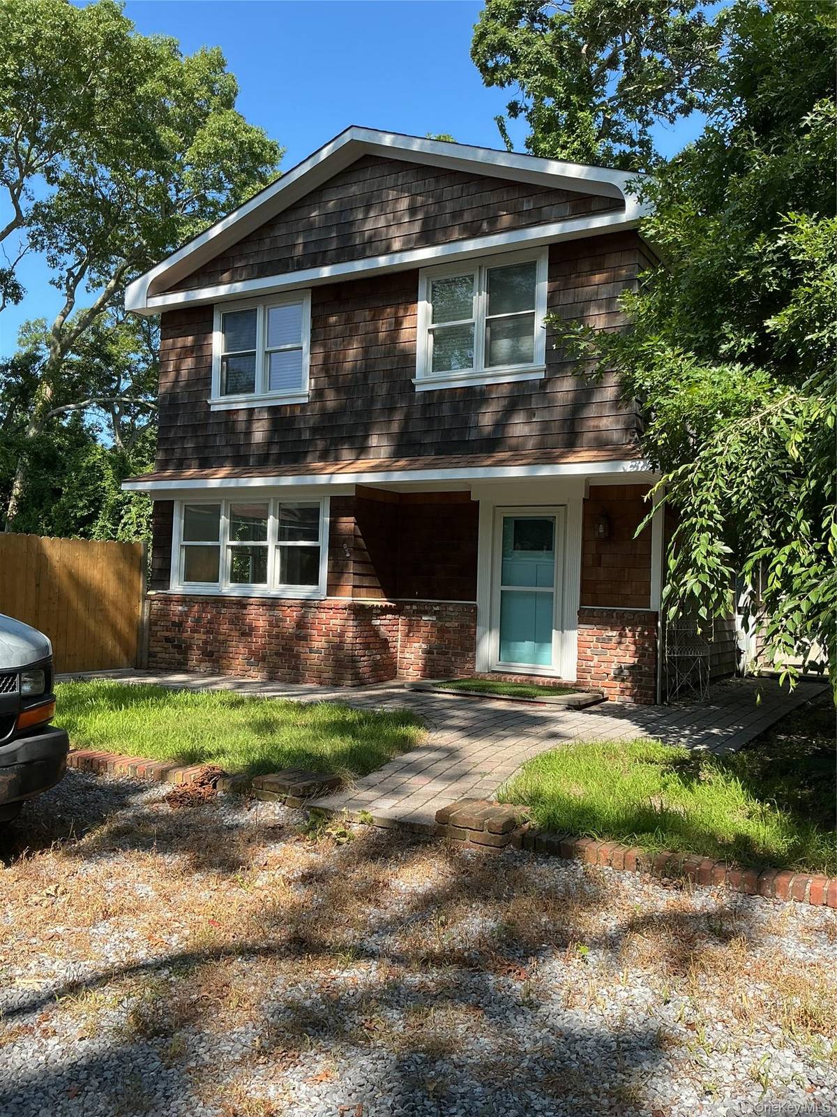 106 Lewis RD, East Quogue, NY 11942