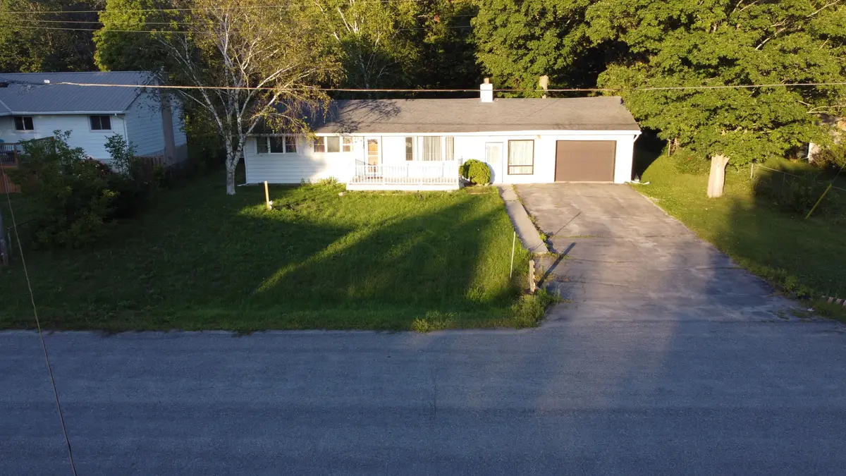 85 Peterson ST, Quinte West, ON K8V 5P8