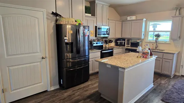 129 Elmer Ave, Burnet, TX 78611