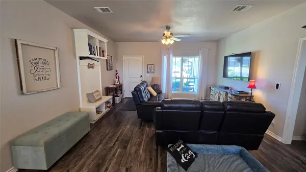 129 Elmer Ave, Burnet, TX 78611