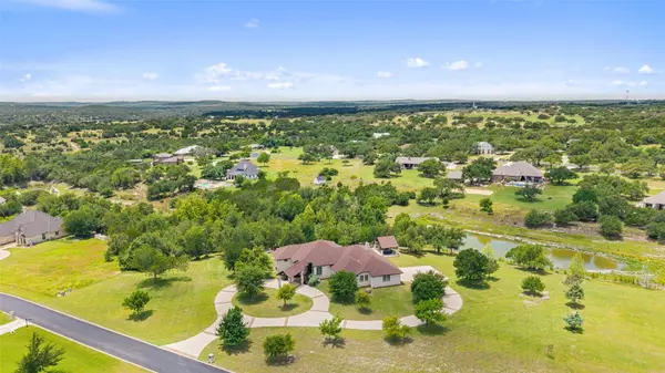 208 Hacienda PL, Dripping Springs, TX 78620