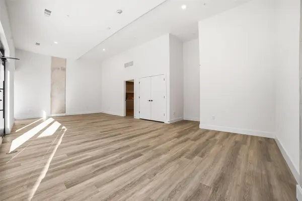 4315 S Congress Ave #105, Austin, TX 78745