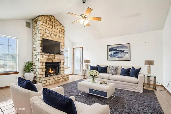 102 Stubblefield DR, Elgin, TX 78621