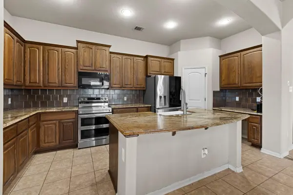 317 Cockrill ST, Hutto, TX 78634