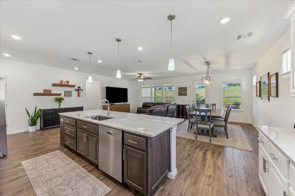 636 Martingale ST, Georgetown, TX 78633
