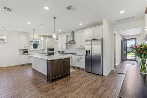 636 Martingale ST, Georgetown, TX 78633