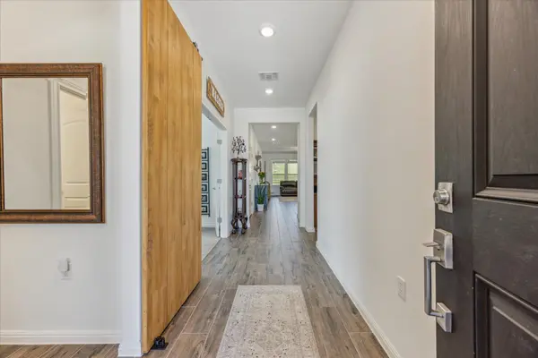 636 Martingale ST, Georgetown, TX 78633