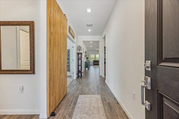 636 Martingale ST, Georgetown, TX 78633