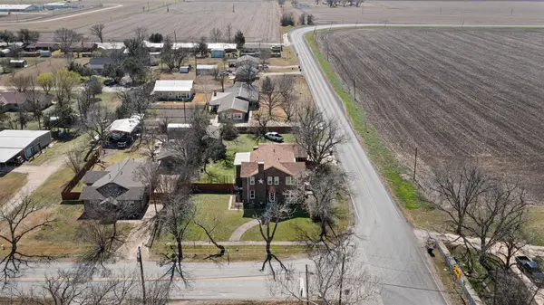 1543 W Clark ST, Bartlett, TX 76511