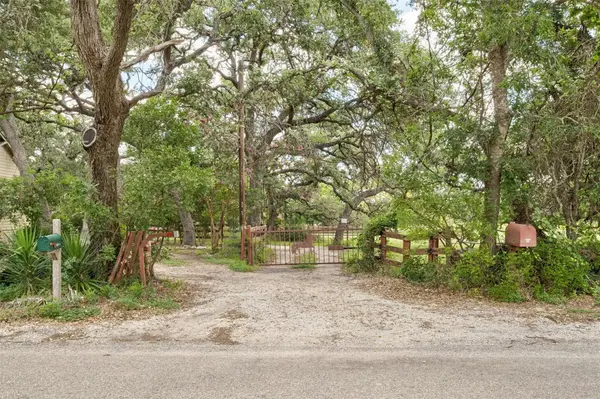 3805 Lone Man Mountain RD #B, Wimberley, TX 78676