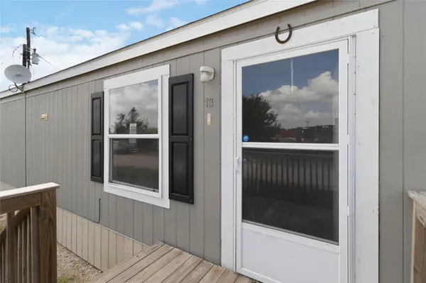 5670 E Austin ST, Giddings, TX 78942
