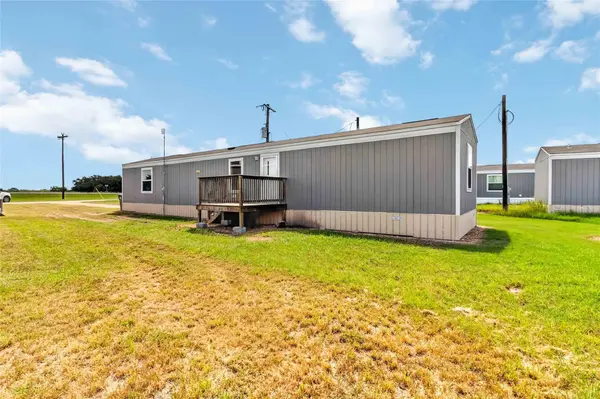 5670 E Hwy 290 ST, Giddings, TX 78942