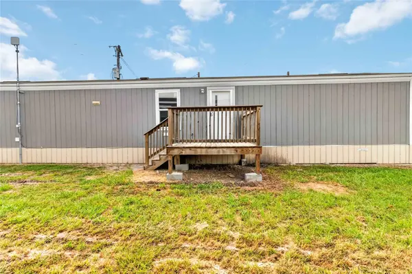 5670 E Hwy 290 ST, Giddings, TX 78942