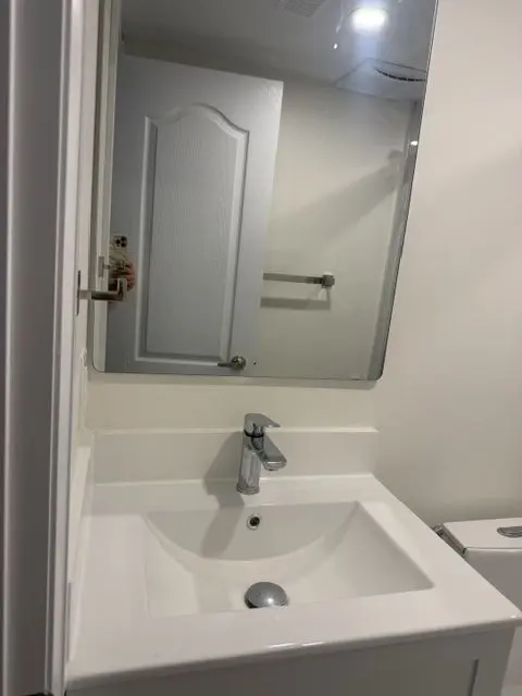 2009 Shay DR, Pickering, ON L1X 1Y1
