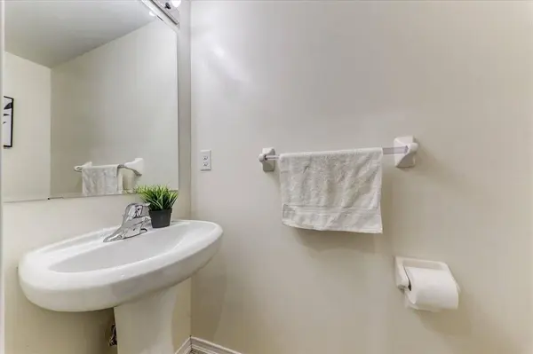 23 Linnell ST, Ajax, ON L1Z 0K9