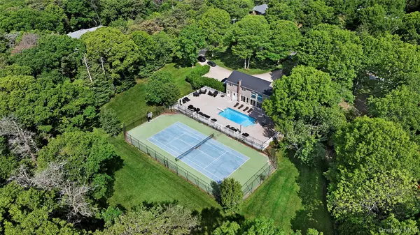 133 Old Country RD, East Quogue, NY 11942
