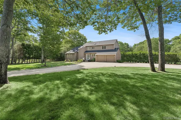 133 Old Country RD, East Quogue, NY 11942