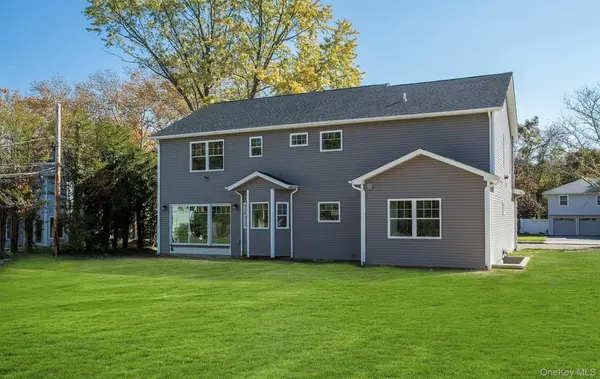 28 Fern DR, Jericho, NY 11753