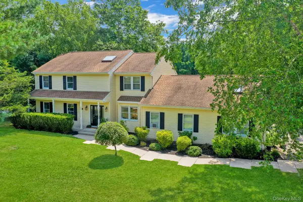 67 Randall RD, Wading River, NY 11792