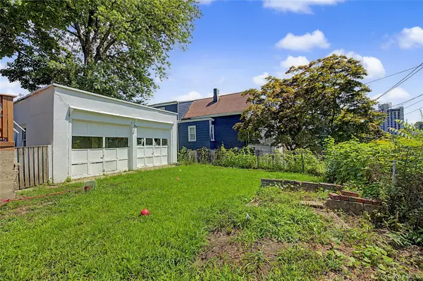 20 aka 22 Crescent PL, Yonkers, NY 10704
