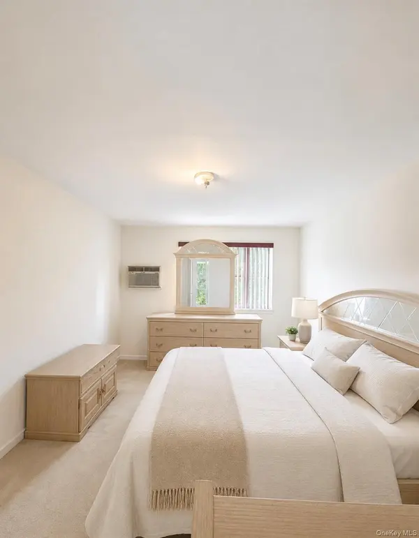 6909 150 ST #B, Flushing, NY 11367