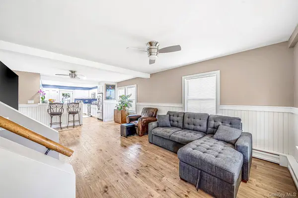 24 Wiggins AVE, Patchogue, NY 11772